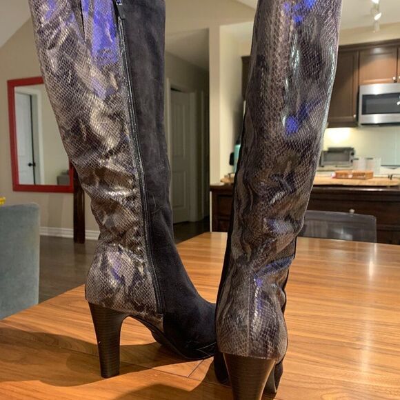 Boots, knee high, vegan suede and python, Sz 10, as new condition - Picture 3 of 16